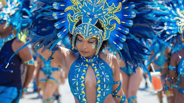 Blue costume dancer at St Maarten carnival