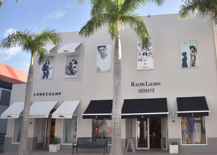 Picture from the front of the POLO Ralph Lauren shop sxm