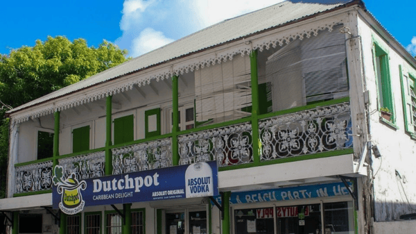 Restaurant "Dutchpot" in old wooden Frencha colonial style building