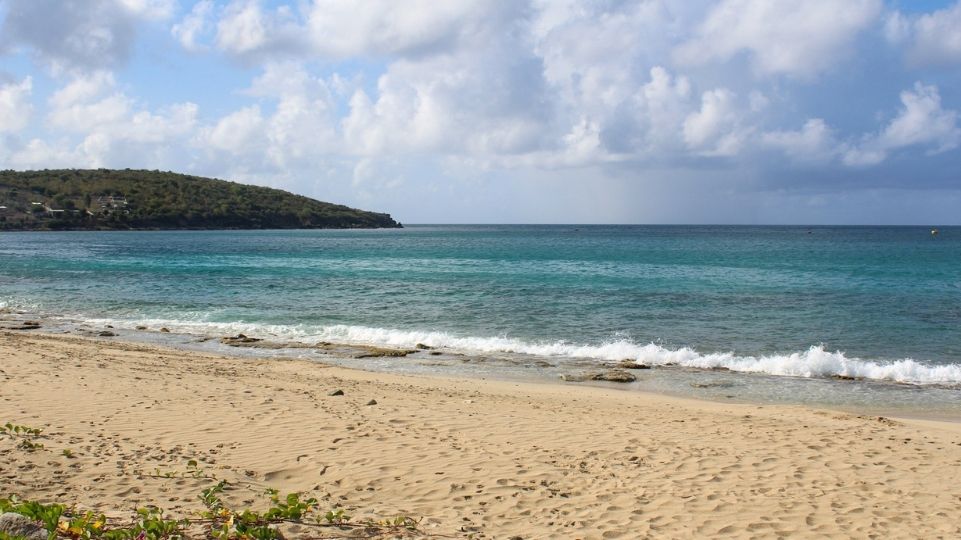 Empty Cay Bay Beach on St Maarten / St Martin