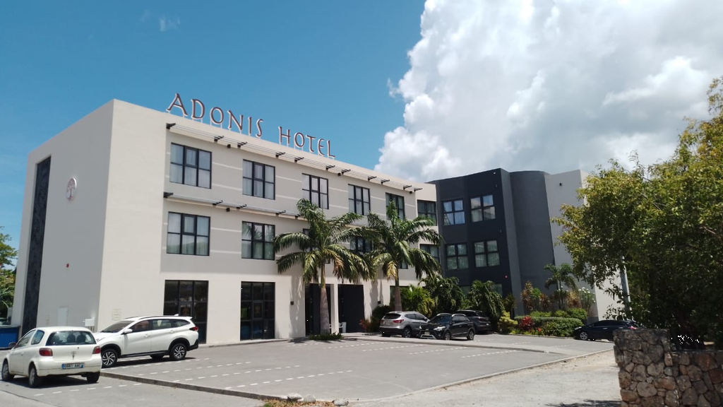 Picture of the front of the Adonis Hotel, Cupecoy St Maarten, Maho Beach, St Martin