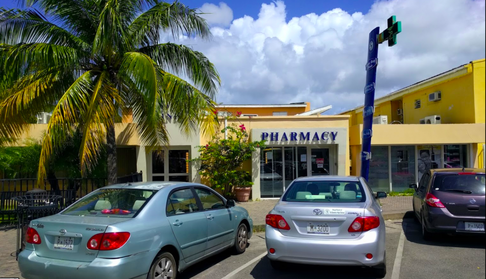 logo from the pharmacy used in Philipsburg and Maho