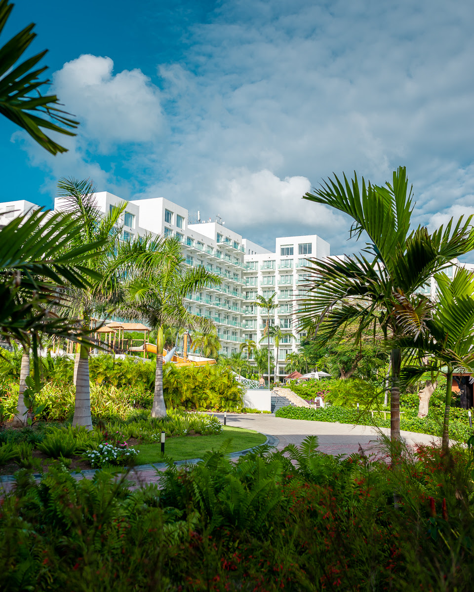 Sonesta Maho Resort