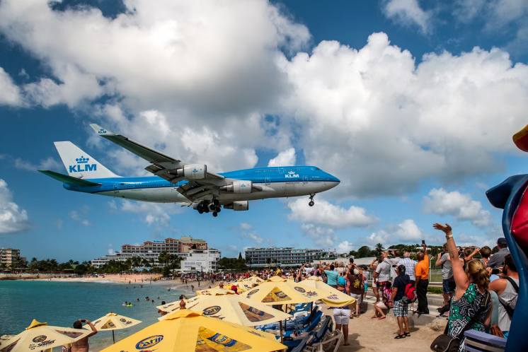 Maho Beach, Plane spotting St Maarten, Princess Juliana International Airport