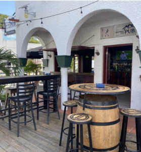 Huppel The Pub SXM view of the outside tables and chairs 