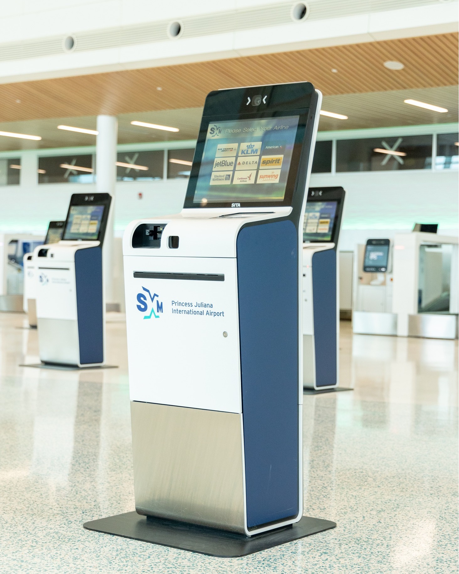airport sxm departure hall
