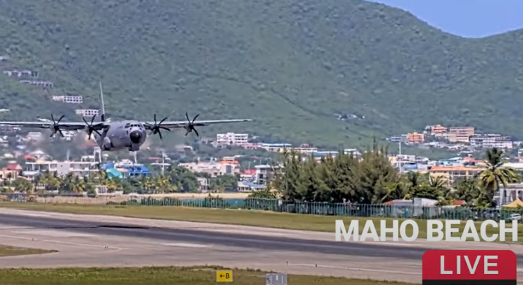 Princess Juliana International Airport Sxm, Showme Caribbean, Maho Beach