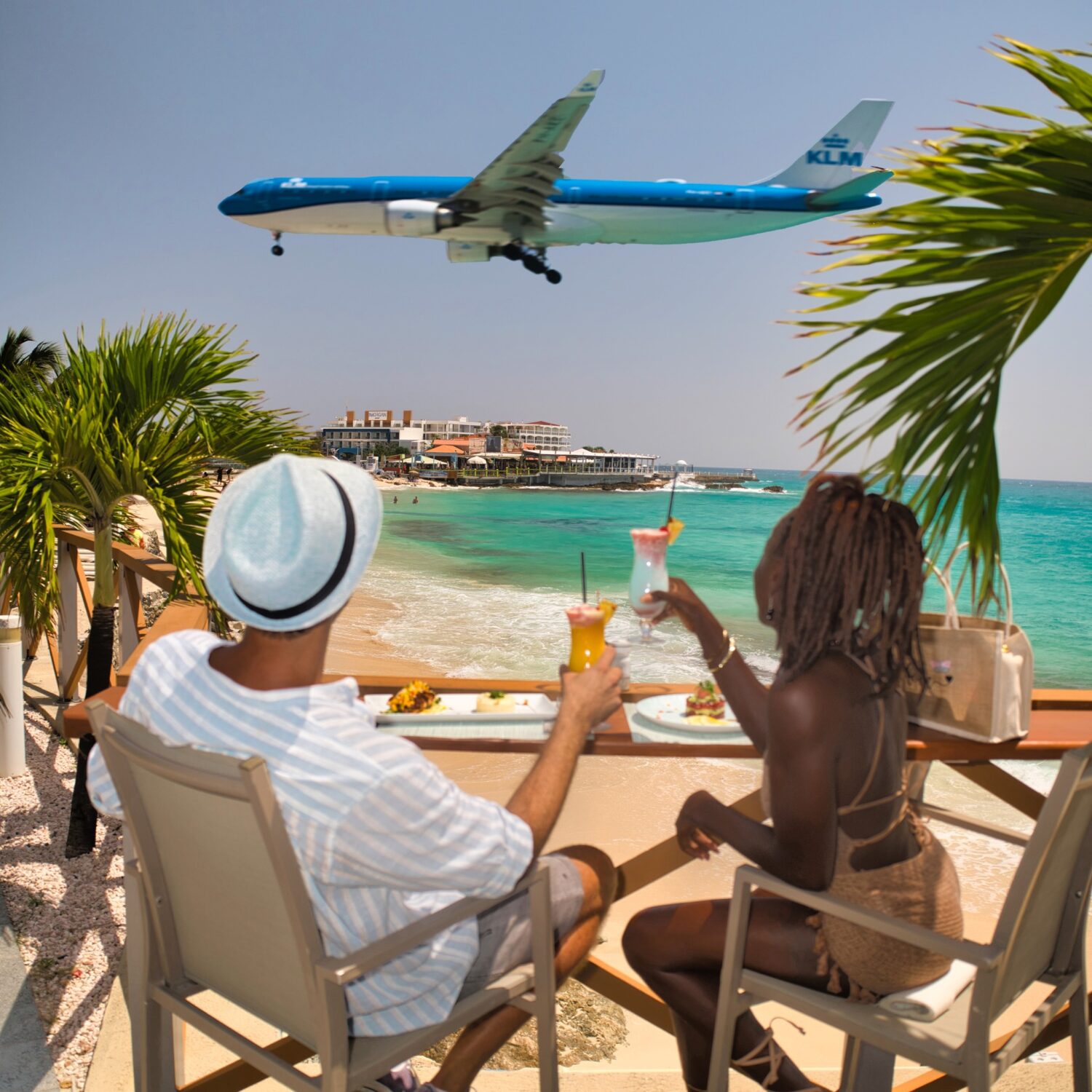 Tortuga Restaurant for plane spotting
