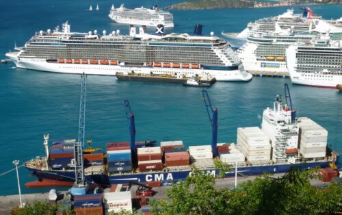 picture of the cruiseport in st maarten