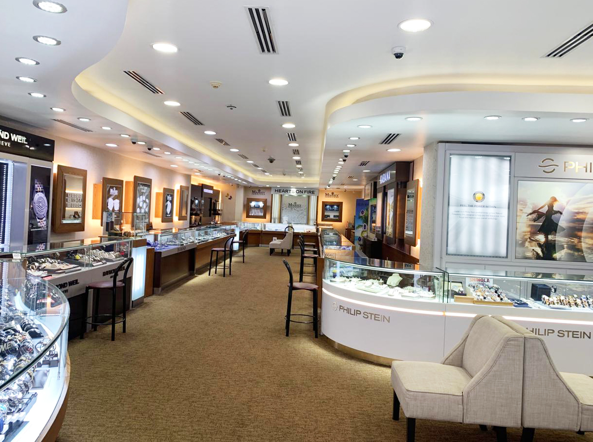 Inside of Majesty Jewelers in Philipsburg Front Street