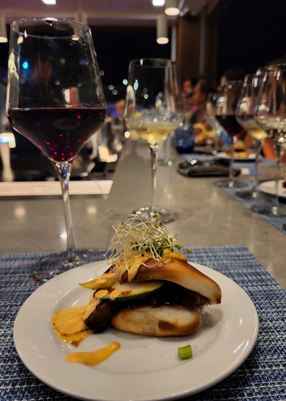 glasses of wine and food at the thirsty thursday at mix rooftop bar