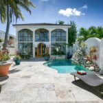 Villa Vitorria in St maarten with big windows and a swimming pool