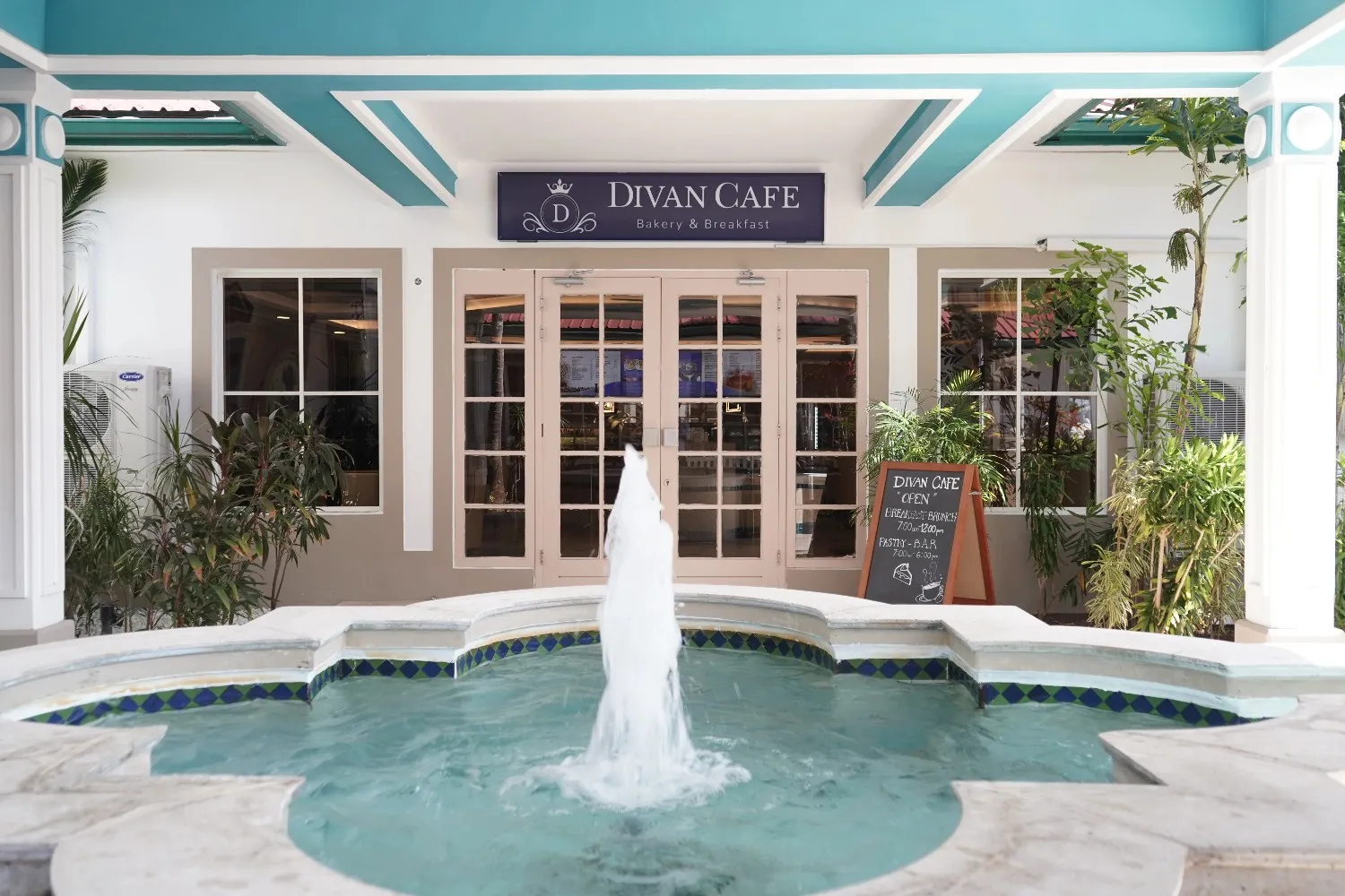 Divan Cafe & Bakery entrance at Port de Plaisance Resort