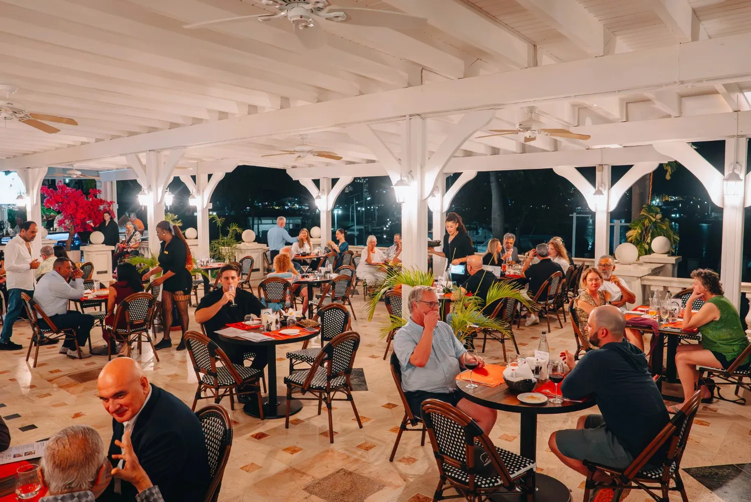 Paper Moon Restaurant at Port de Plaisance Resort