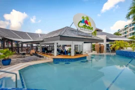 Swim Up Bar at Cabana Beach Bar st maarten