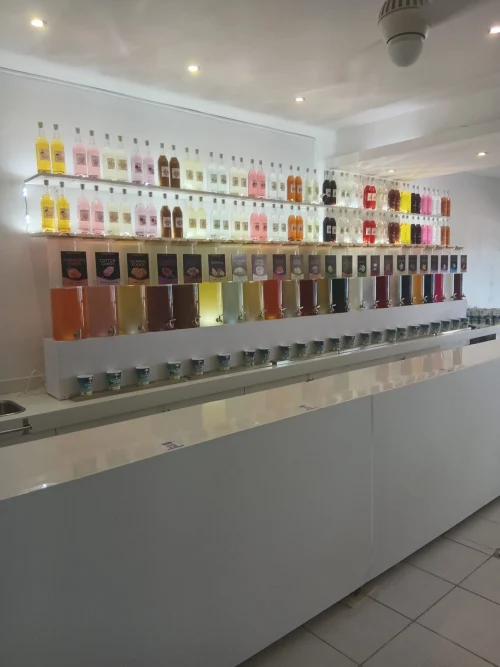 Topper's Rhum wall SXM